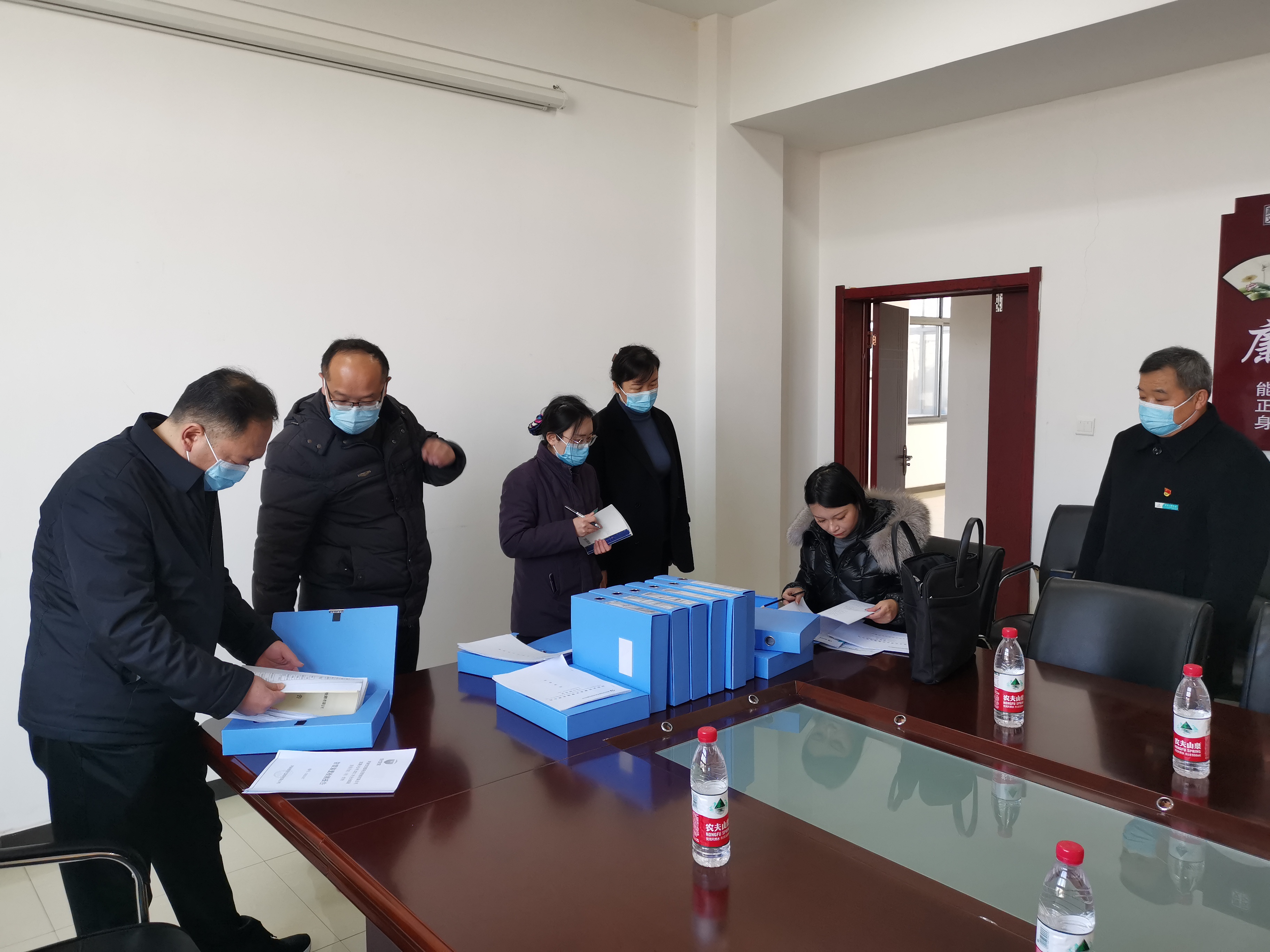 2月20日,第三檢查組到云臺山服務區省評檢查工作.jpg 2月20日,第三檢查組到云臺山服務區省評檢查工作.jpg