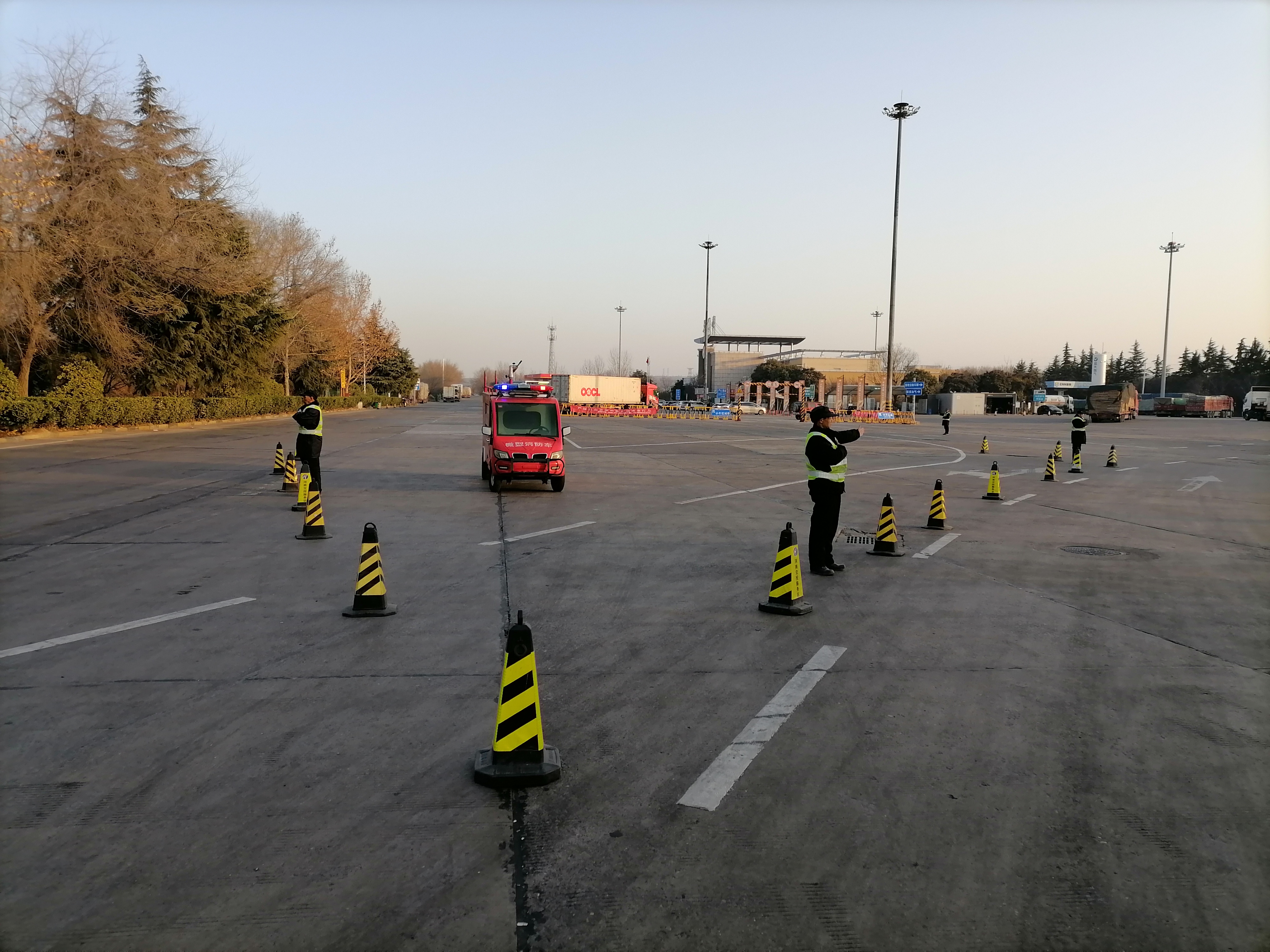 2023.12.23三門峽服務區(qū)車輛堵塞應急演練照片,邵松泉15890269889.jpg 2023.12.23三門峽服務區(qū)車輛堵塞應急演練照片,邵松泉15890269889.jpg